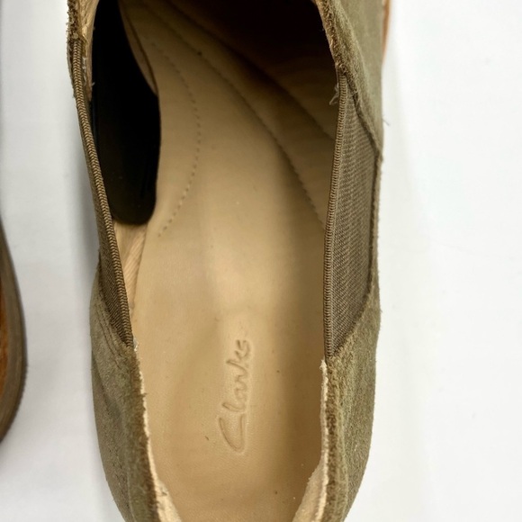 Clarks‎ Trish Chelsea Sz 9.5-M, suede upper, comfort footbed - Picture 10 of 15